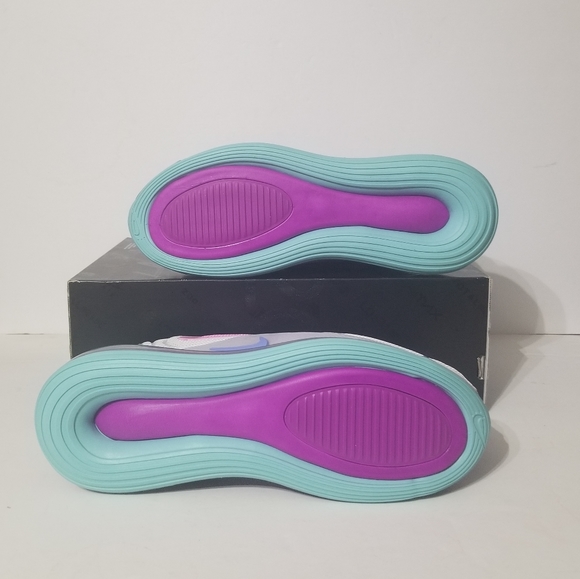 Nike Air Max 720 - Picture 4 of 7